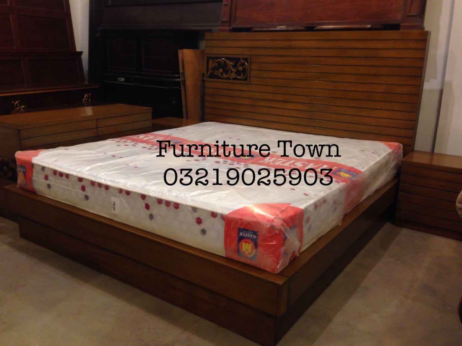 Modern Horizontal Panel Bed in Peshawar